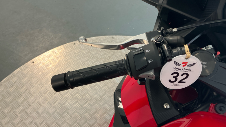 Honda CBR500R (24MY)